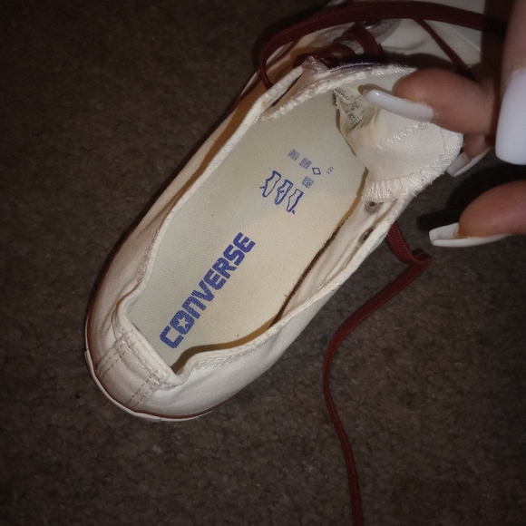 Converse white with red laces men's size 5/ women's size 7 nwob - Picture 2 of 3